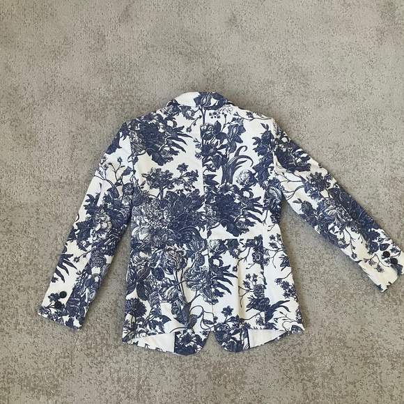 Ann Taylor Loft Blazer: Cream with/ Denim Blue Floral Print. NWT - Size 2 - Picture 2 of 12